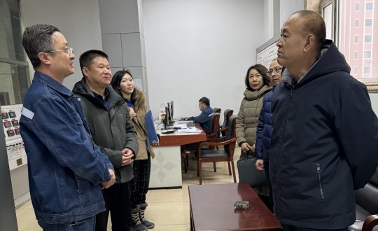 2024年1月17日，，，，，，区人大常委会副主任徐景宝一行莅临供热总公司调研走访_副本.jpg