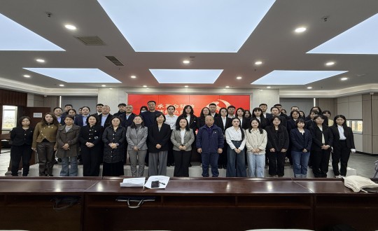 2024年10月18日，，，，，，，集团党委联合长发担保党支部加入了由向阳区党群效劳中心开展的“传承革命精神 赓续红色血脉”公益党课_副本.jpg